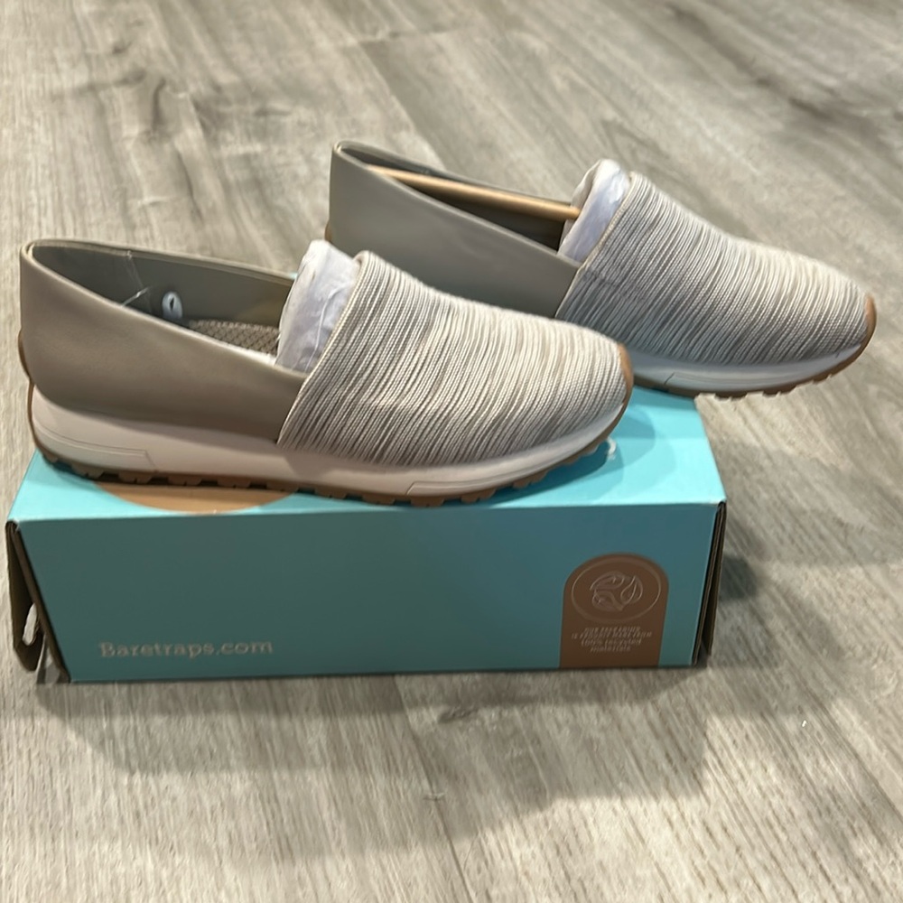 New Women’s Size 9 BareTraps Gennie Taupe Slip-On Shoes Cushion Impact System